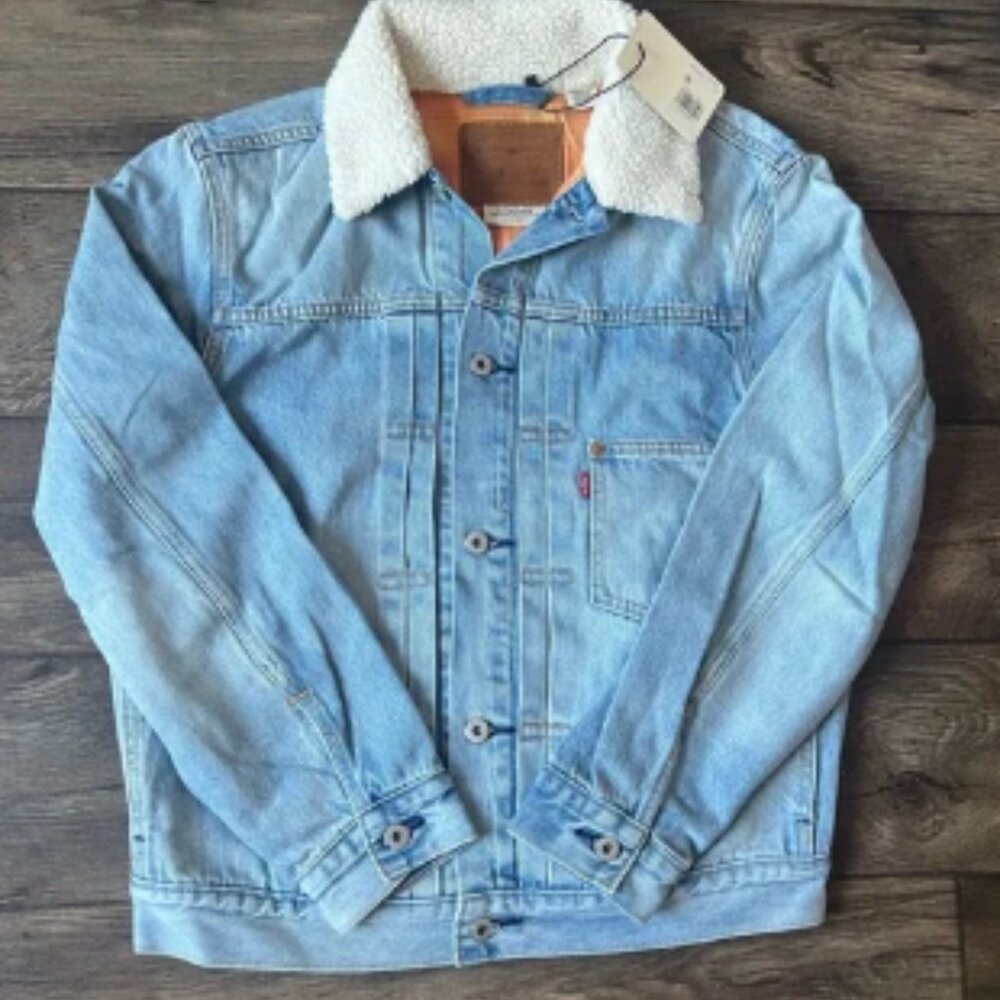 Levi's Men's Western Lined Type I Sherpa Trucker Jacket Light Wash Size Small